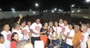 Prefeitura de Satubinha presenteia mães do município com show de prêmios