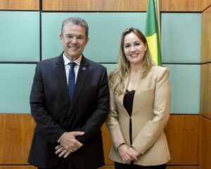 Em Brasília, Detinha se reúne com ministro da Agricultura buscando recursos para essa área