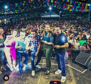 Josimar e Detinha prestigiam prefeito Eudes Barros e participam do São João de Raposa