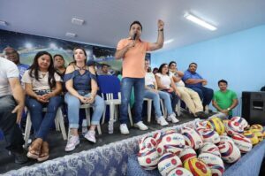 Josimar Maranhãozinho e Detinha prestigiam início de campeonato de futebol da cidade de Zé Doca