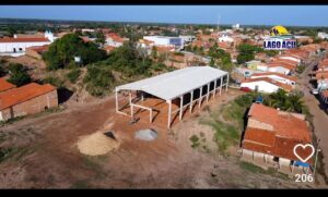 Hospital, mercado municipal, poços artesianos e estradas estão em construção para melhorar a vida dos lago-açuenses