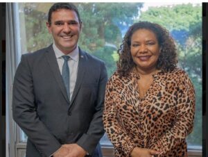 Buscando investimentos no setor, Dr. Benjamim participa de reunião com ministra da Cultura Margareth Menezes
