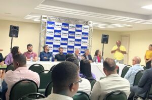 Jorge Marú prestigia evento político do Agir e participa do Festival de Gastronomia na Praça da Família