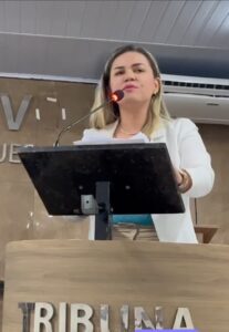 Katyane Leite cria projeto de lei que obrigada a gestão de Pedreiras a atualizar lista de medicamentos disponíveis para a população do município