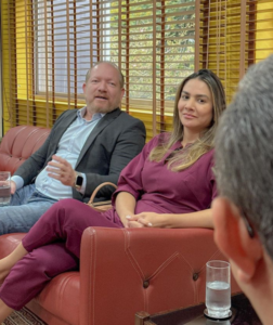 Ana Paula Lobato faz birra pelo PSB e ameaça sair do partido