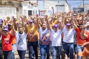 Roberto Costa realiza mega caminhada “Por Amor a Bacabal”