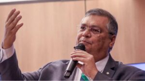 Camarão assume o governo do Maranhão na terça-feira