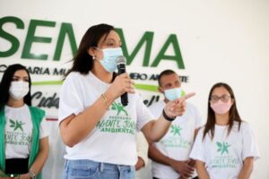 Lucyana Genésio realiza entrega de kits aos jovens em Pinheiro e Santa Helena