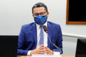 Secretário Carlos Lula quer obrigar Pedro Fernandes a devolver recurso da gestão passada da Prefeitura de Arame