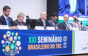 Seminário organizado por Hildo Rocha debateu problemas do setor de transporte rodoviário de cargas