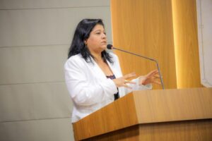 São Luís: Karla Sarney ‘sai da toca’