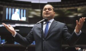 O ‘rompe ou não rompe’ do senador Weverton Rocha