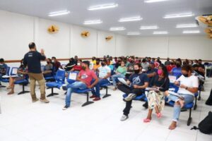 Setur capacita 276 profissionais do turismo e entrega veículos para a polícia do turismo em Barreirinhas