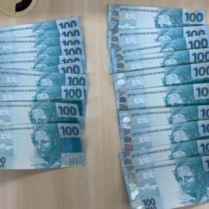 Mulher é presa com R$ 8 mil em cédulas falsas