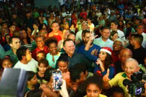 “Um governo próximo das pessoas”, declara Brandão durante visita ao Natal Itinerante, no João Paulo