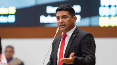 Wellington quer o fim da taxa de licenciamento de veículos no MA