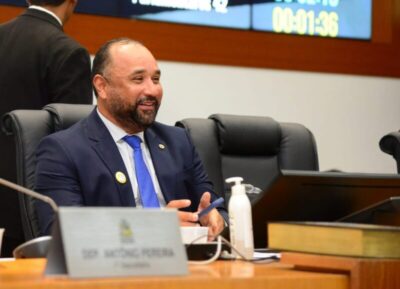 Aprovado PL de Roberto Costa sobre prioridade aos pais de pessoas com TEA