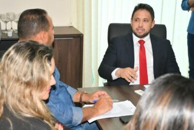 Veja Agora: Governo e sindicato firmam acordo para o fim da greve dos professores