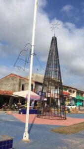 Em Igarapé do Meio, “mega decoração” licitada em quase MEIO MILHÃO, vira motivo de piada e revolta moradores