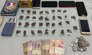 Polícia prende 3 colombianos que vendiam ‘supermaconha’ em condomínio em Ribamar