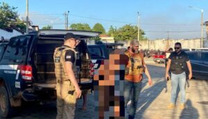 PC prende suspeitos de assassinar homem com golpes de madeira