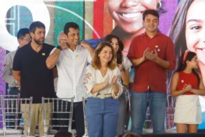 Iracema Vale participa de solenidade com o presidente Lula para anúncio de investimentos no Maranhão