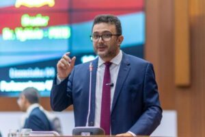Depois de criticar chinesas, Magalu se junta a AliExpress, pontua deputado