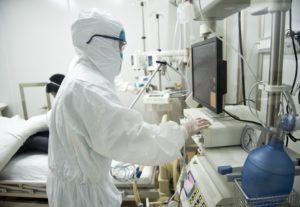 Hospital Universitário abre seletivo com 13 vagas para médicos