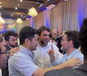 Pré candidato a prefeito de Pinheiro Geraldo Júnior participou da recepção ao ministro do turismo.