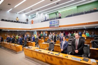 Assembleia faz minuto de silêncio em memória de líder político assassinado em Pio XII
