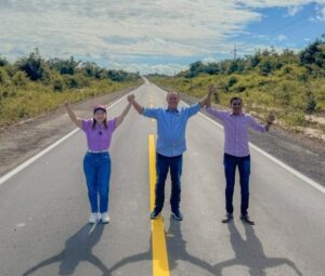 Iracema Vale comemora pavimentação da MA 225 no aniversário de Urbano Santos