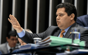 Assessoria de Alcolumbre nega nota da Folha e ressalta apoio ao nome de Ney Bello para o STJ