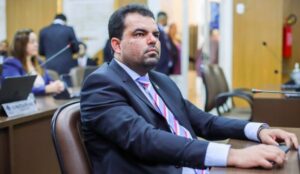 Álvaro Pires cobra de Braide promessa de mil agentes de endemias