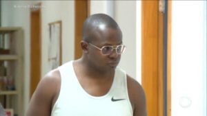 Homem que desviava dinheiro de ganhador da Mega-Sena mora no condomínio de Bolsonaro