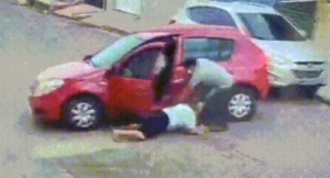 Idosa é agredida durante assalto no Cohatrac