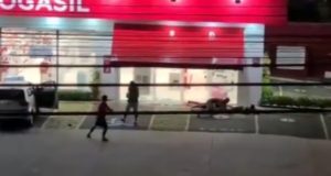 VÍDEO! Delegado reage a assalto em farmácia no Renascença