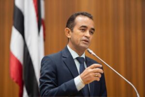 Aluízio Santos solicita retomada da construção do Centro de Hemodiálise em Chapadinha