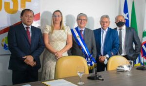 Raposa: Beka Rodrigues se reelege para mais um biênio como presidente da Câmara e impõe derrota a Eudes Barros