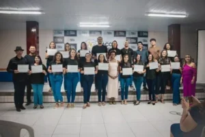 Curso de Libras: Gestão Paula Azevedo avança na inclusão educacional