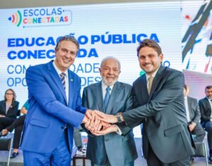 Governo Federal lança estratégia para conectar mais de 138 mil escolas até 2026