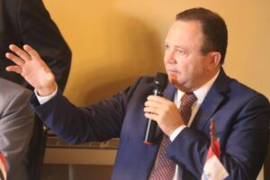 Brandão assume Palácio dos Leões em meio à eleição da Famem
