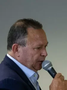 UOL: Brandão e mais 2 governadores mais que dobraram salários desde 2022; veja ranking no país