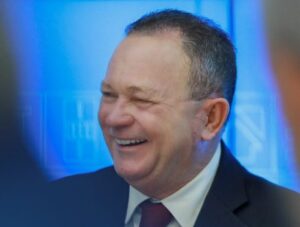 Brandão anuncia pagamento dos salários no Dia do Servidor