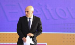 Ministro Alexandre de Moraes emite busca e apreensão contra ex-assessor