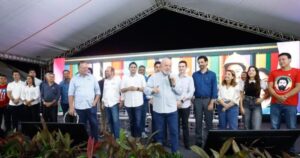Iracema Vale participa de solenidade com o presidente Lula para anúncio de investimentos no MA