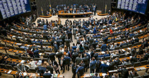 Reforma eleitoral avança na Câmara, mas ainda enfrenta desafios para valer em 2024