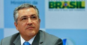 Padilha anuncia antecipação de R$ 10 bilhões para compensar perda de ICMS