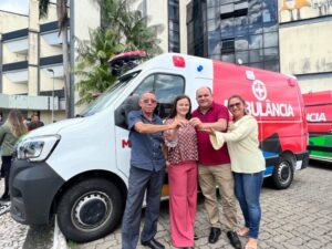 Deputada Fabiana Vilar destina ambulância para Santa Luzia do Paruá