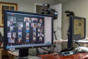 Alema aprova redução de mensalidade de escolas, faculdades e cursinhos em até 30%