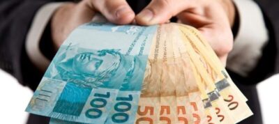 MESMO PAÍS, REALIDADES DISTINTAS: MA PAGA ADIANTADO SERVIDORES, MG SEM PREVISÃO